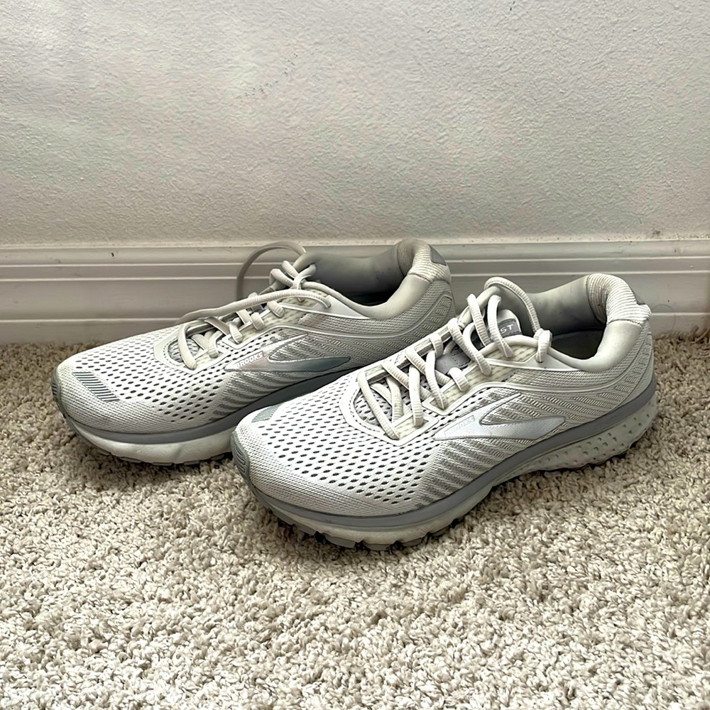Brooks ghost 12